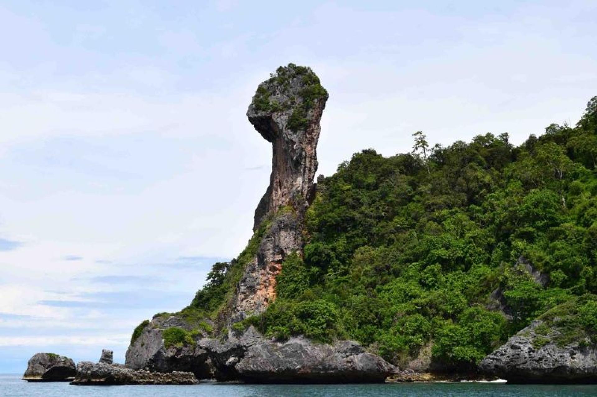 Chicken Island, Tup Island, and Mor Island offer crystal-clear waters, vibrant coral reefs, and stunning views making them top spots for snorkeling in Krabi.